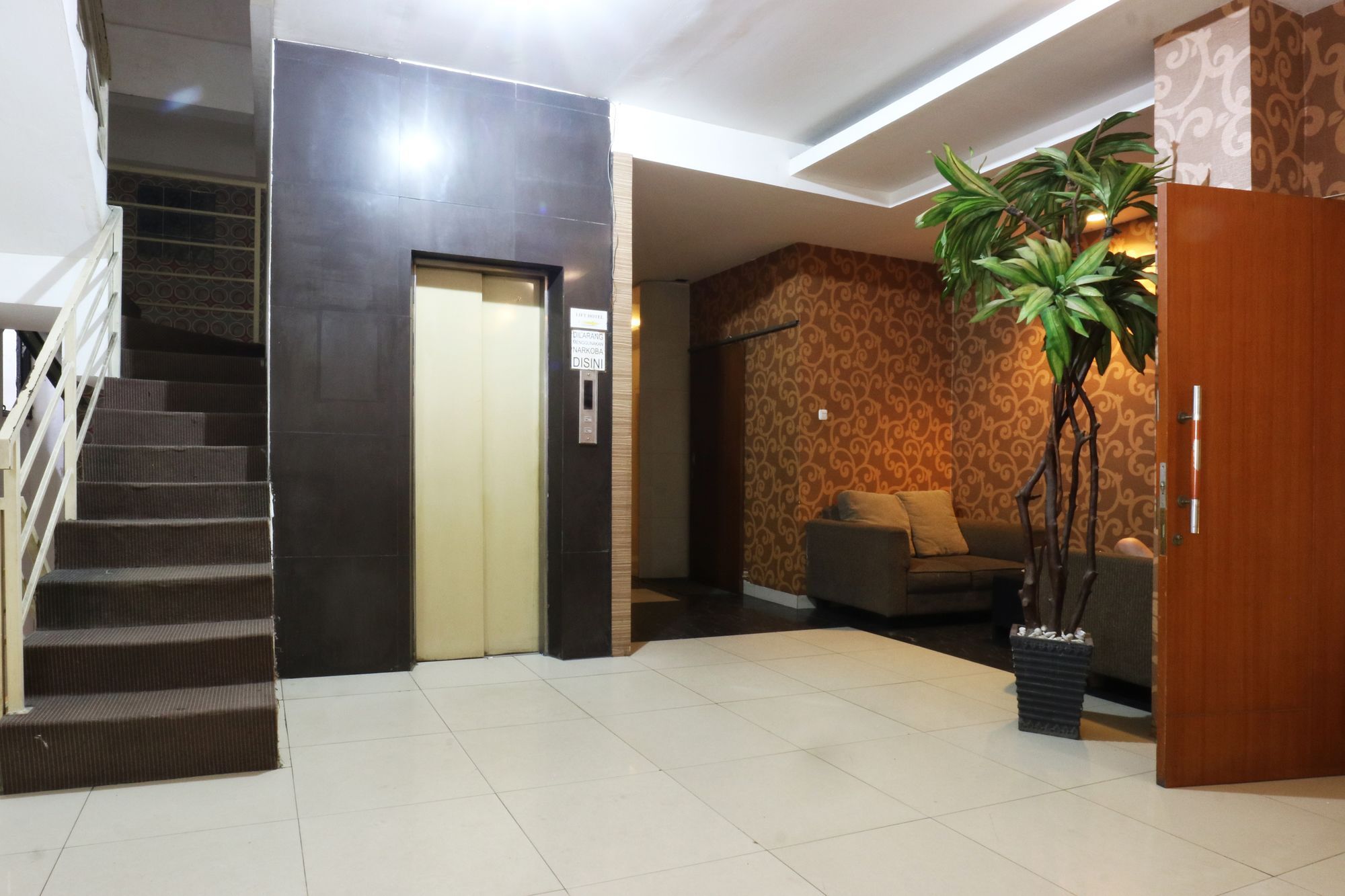 Penthouse Hotel Cakarta Dış mekan fotoğraf